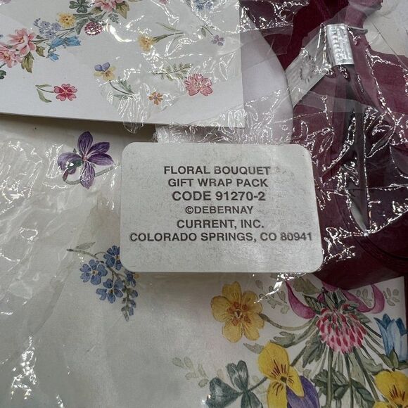 Vintage retro wrapping paper kit card and bow - Picture 2 of 5